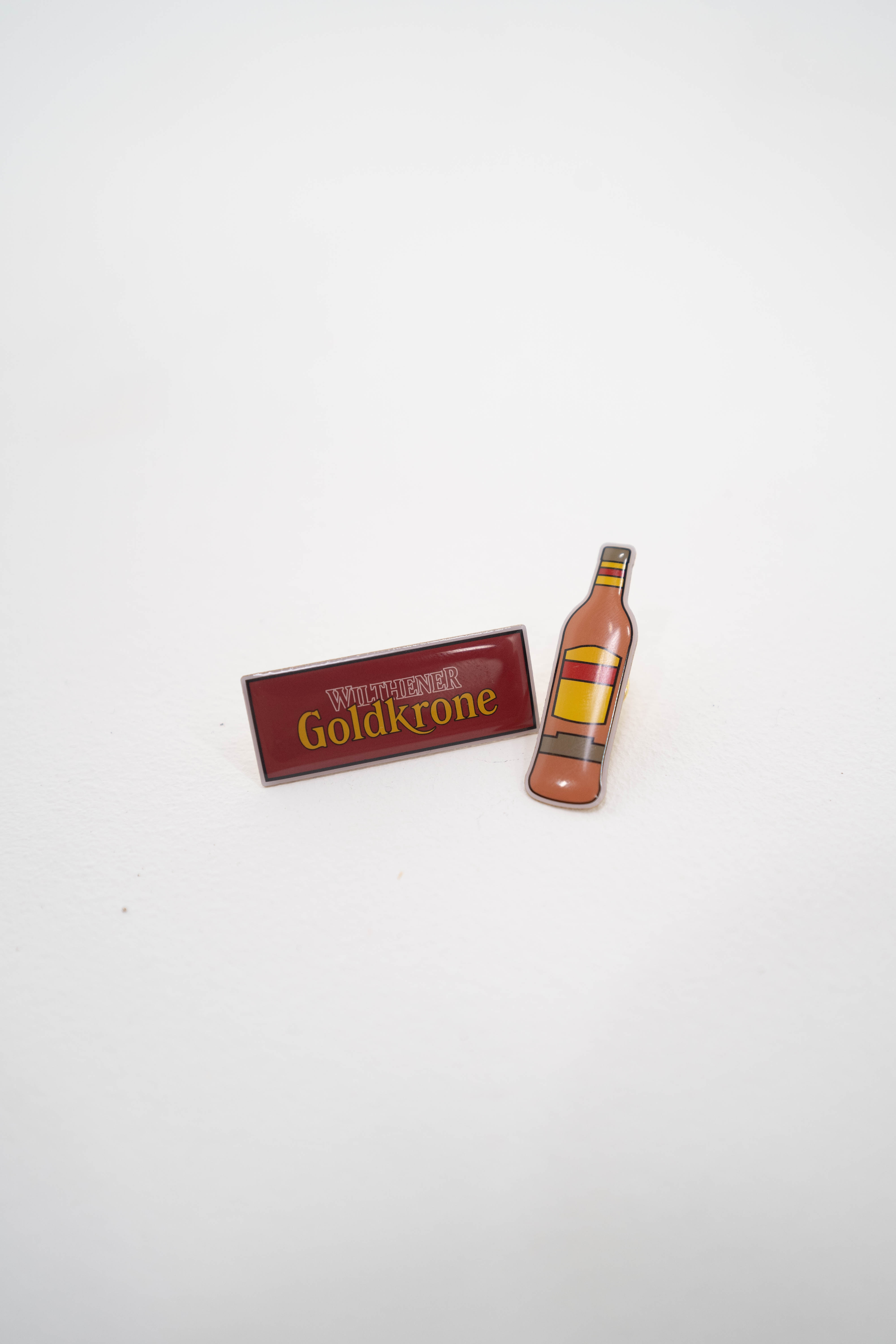 WILTHENER Goldkrone Logoanstecker